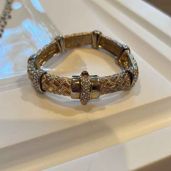 SATIN GOLD PLATE WOVEN TEXTURED
BRACELET CRYSTAL STATIONS - Picture 7 of 8